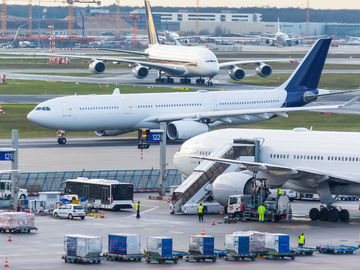  alt="Buttigieg warns airlines that a summer mess “can't happen again”"  title="Buttigieg warns airlines that a summer mess “can't happen again”" 